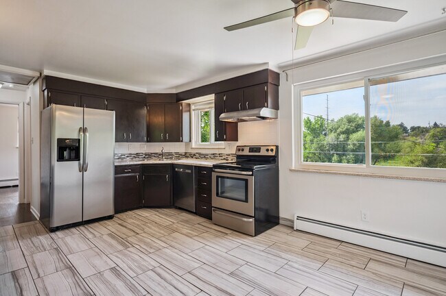 Kitchen - 10280 W 12th Ave