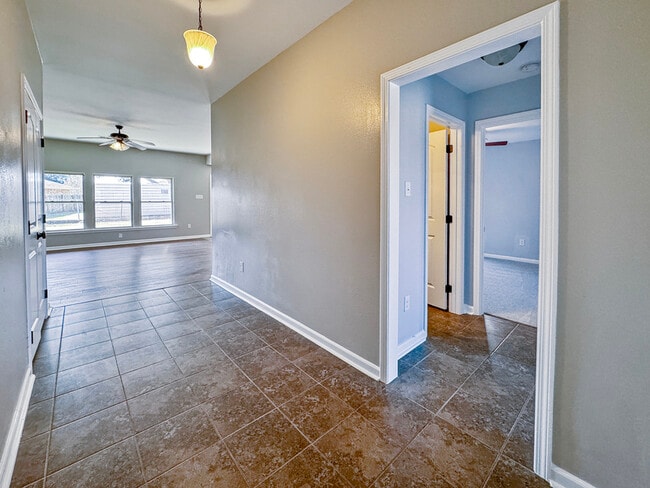 Foto del edificio - 1132 Eli Conner Dr