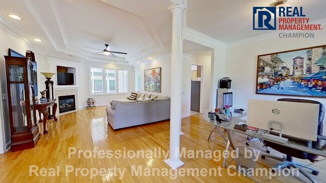 Building Photo - Unique Landfall Property with Private Pool