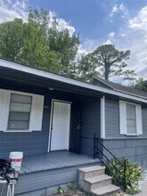 Building Photo - 4804 Ireland St