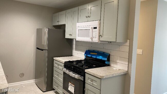 Building Photo - 2 br, 1 bath Condo - 9958 S 84th Ter Unit ...
