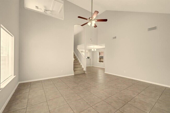 Foto del edificio - 6639 Windy River Ln
