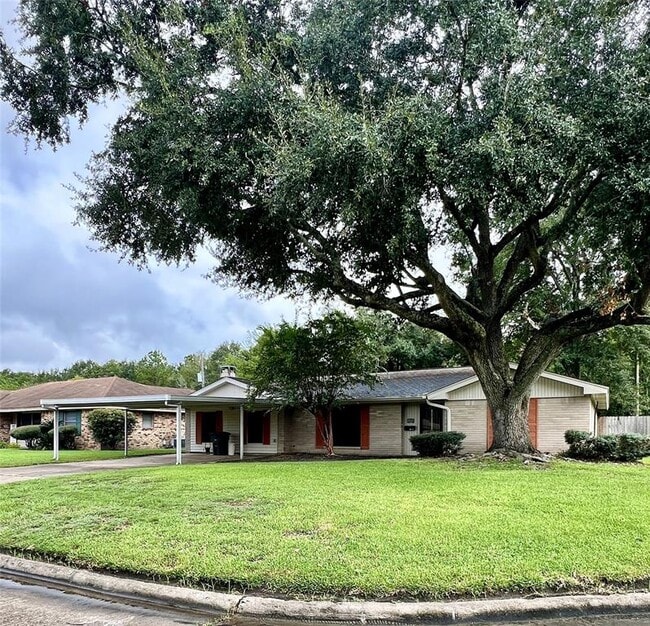 Building Photo - 8610 Overhill Ln