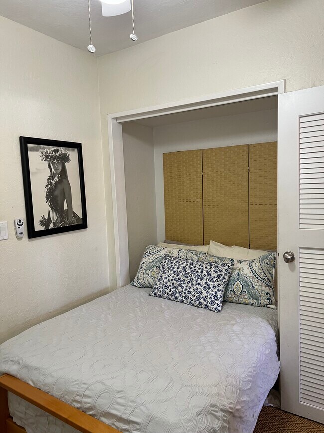 Bedroom 2 - 225 W H St