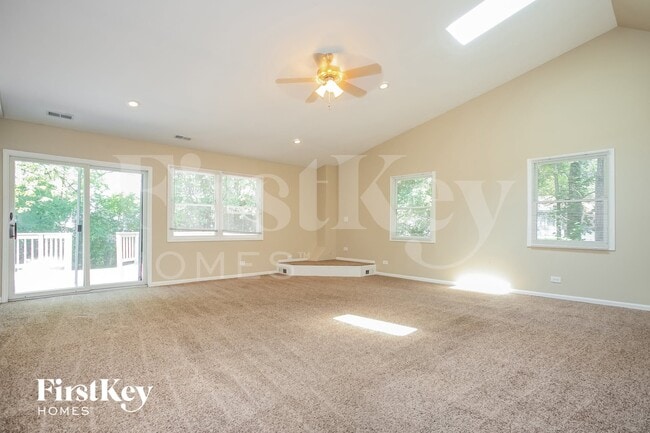Foto del edificio - 5224 Lemon Ln