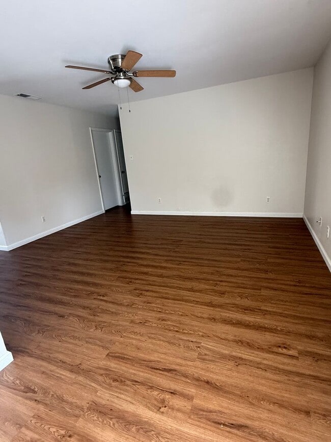 Building Photo - Home for Rent