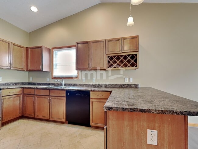Building Photo - 715 Justin Ct