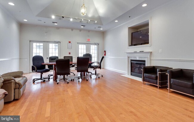 Building Photo - 8181 Carnegie Hall Ct
