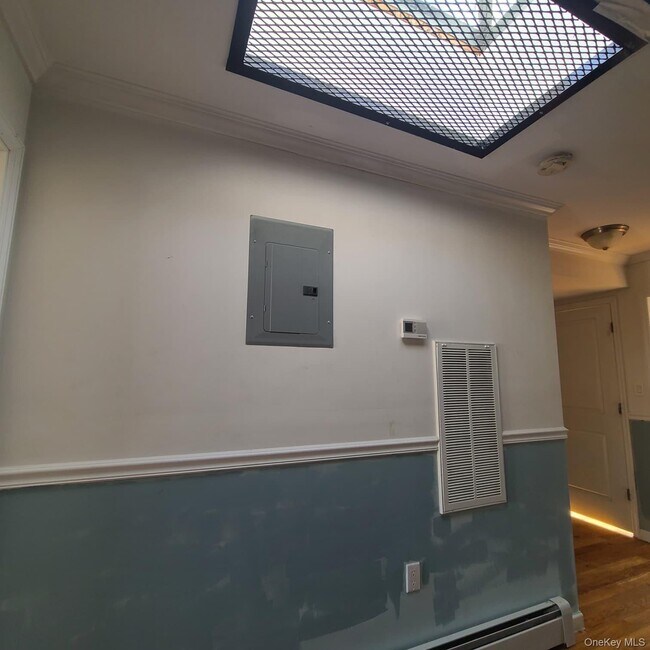 Foto del edificio - 104-42 164th St