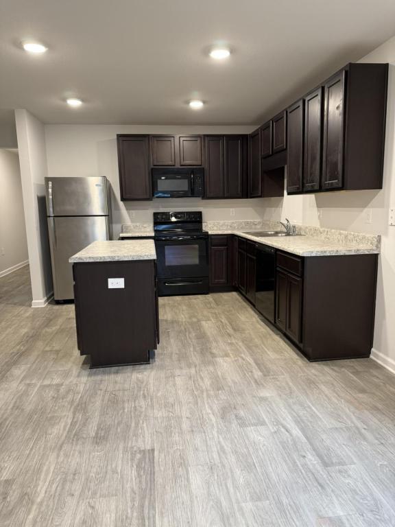 Building Photo - 125 Red Bay Rd