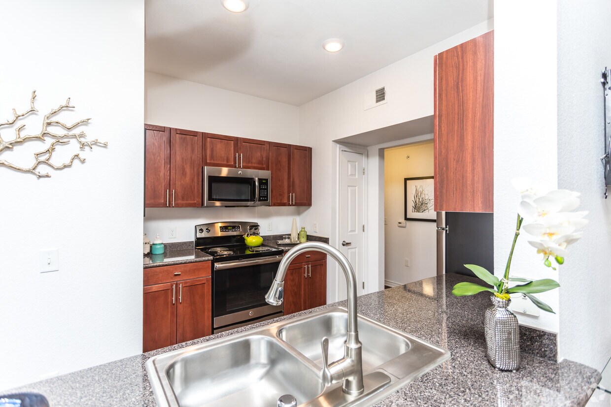 The Ridge at Lowry Rentals Denver, CO