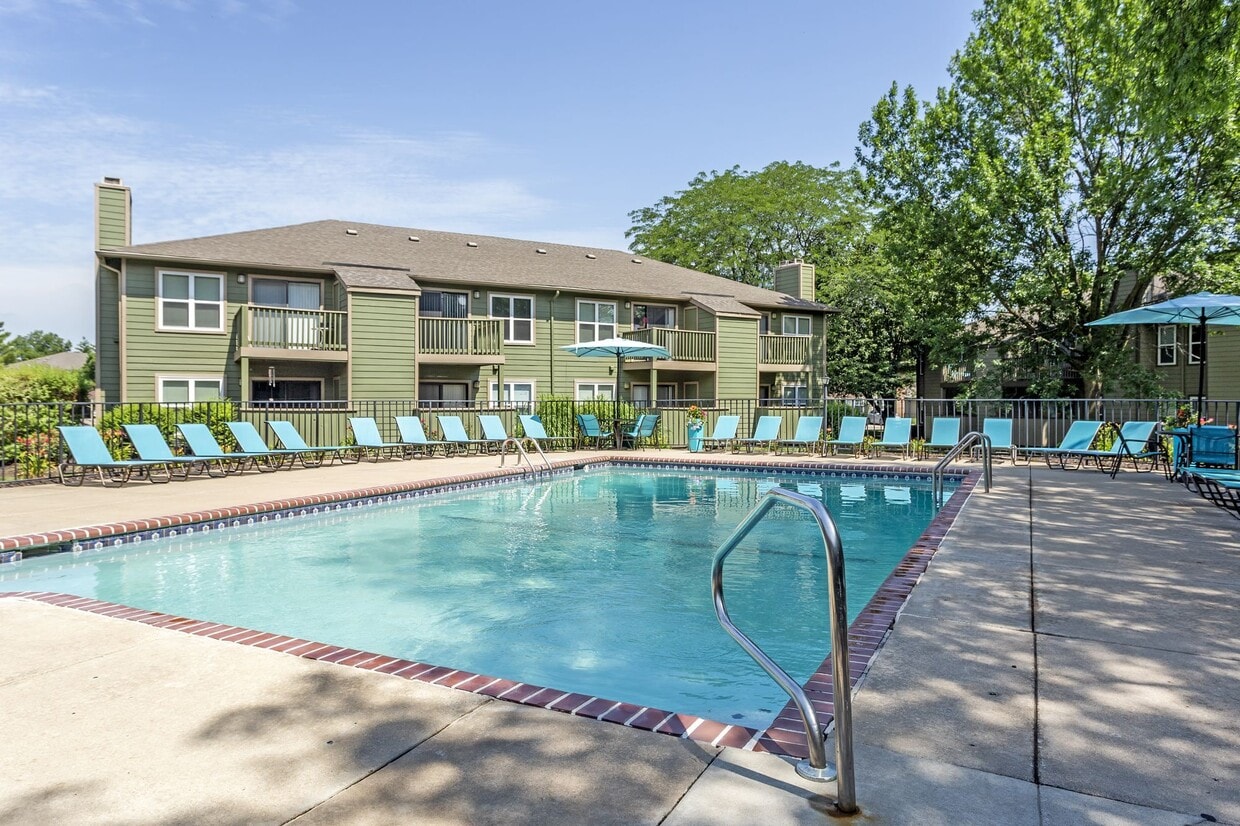 Sun River Village Apartments in Saint Peters, MO