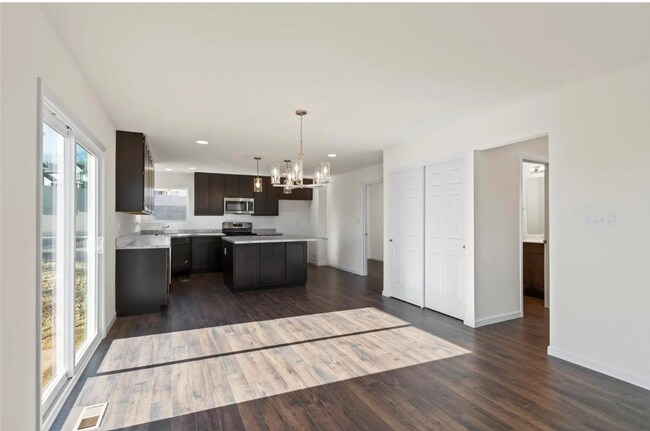 Building Photo - 108 Wholesome Wy