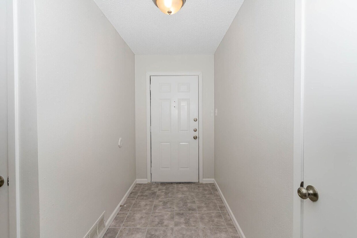 Foto principal - Single-Story Gem with Vaulted Ceilings and...