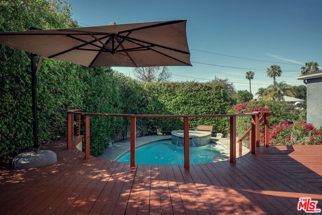 Building Photo - 4141 Verdugo View Dr