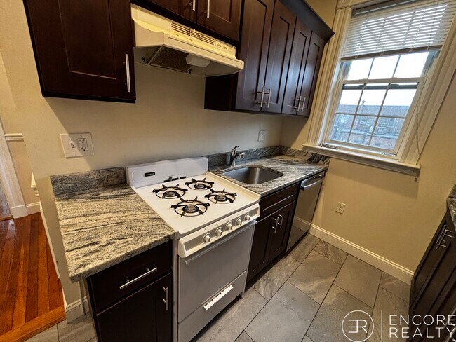 Foto del edificio - 15 Glenville Ave