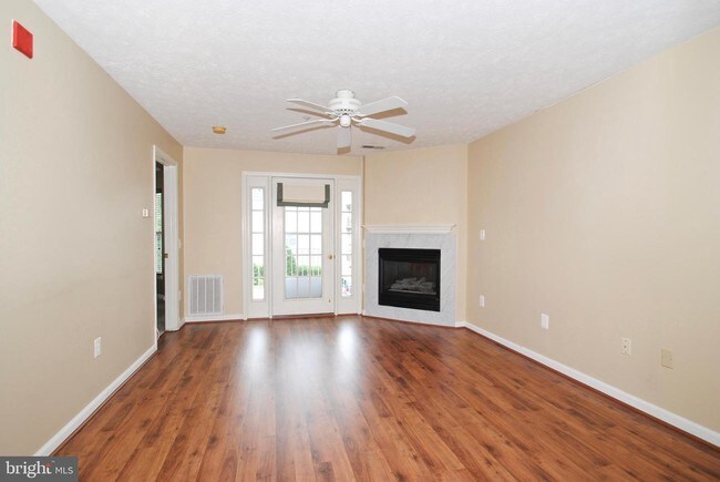 Foto del edificio - 2056 Quaker Way