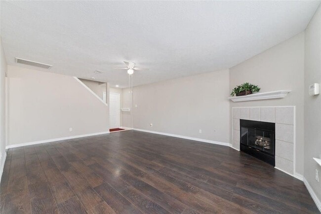 Building Photo - 4007 Starbridge Pointe Ln