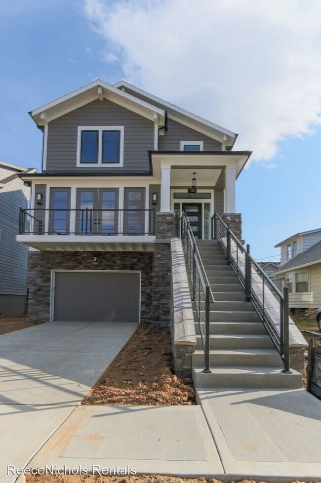 Foto del edificio - 3 br, 2.5 bath House - 725 W. 44th Terrace