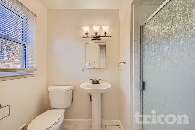 Foto del edificio - 7910 Brookhaven Rd