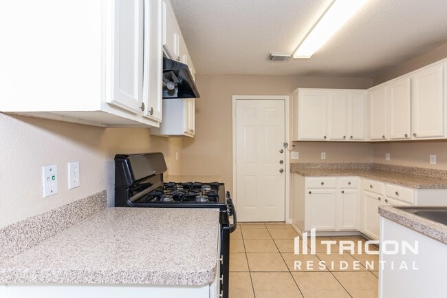 Building Photo - 5746 Gasser Ln