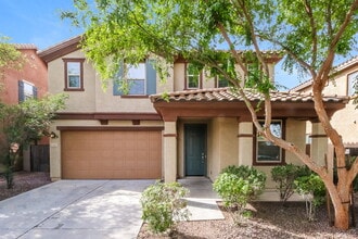 Building Photo - 5627 E Adrian Ave