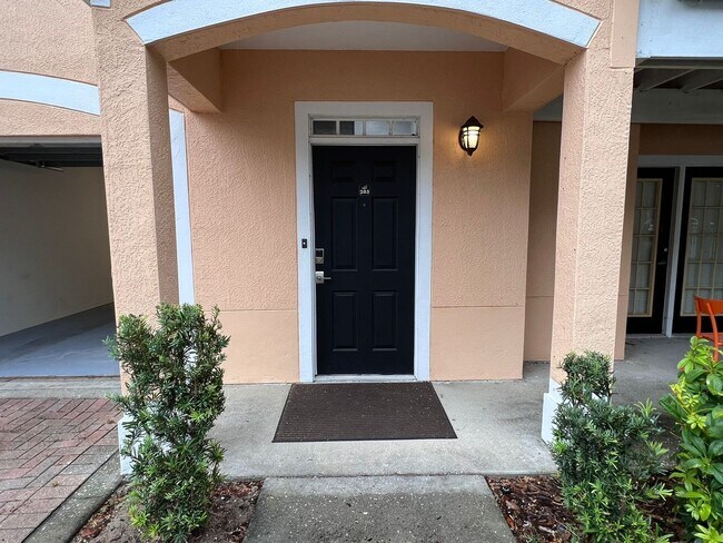 Building Photo - Great Condo for rent!