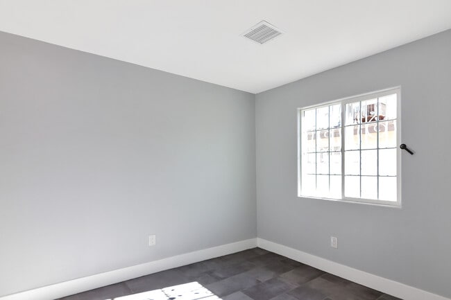 Building Photo - 2518 McCarran St