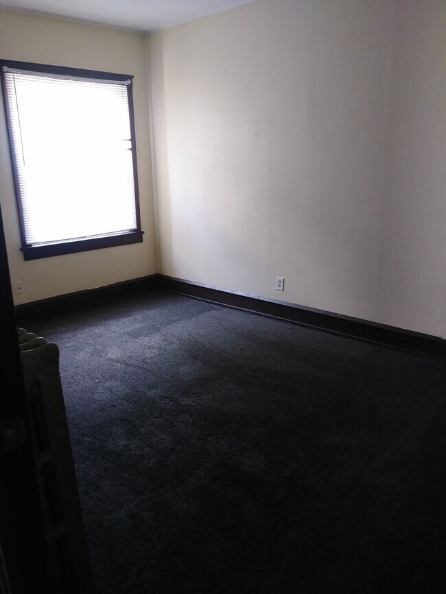 512 Napoleon St, Rockford, IL 61103 Townhome Rentals in Rockford IL