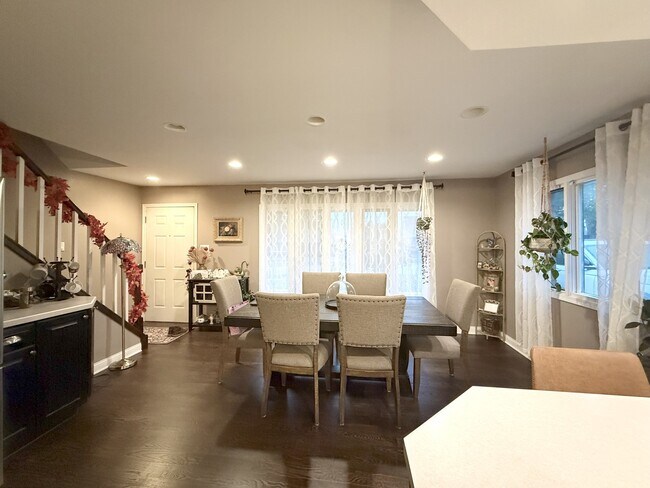 Foto del edificio - 10740 Monitor Ave