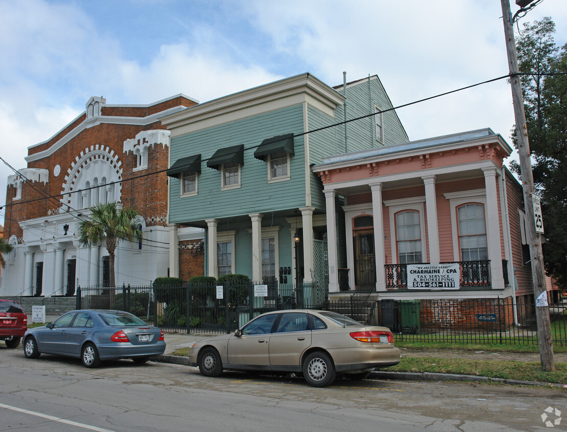 Building Photo - 1628 Carondelet St