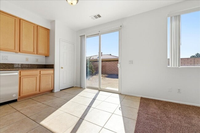Building Photo - 4 Bed / 2.5 Bath Home at Talavera!