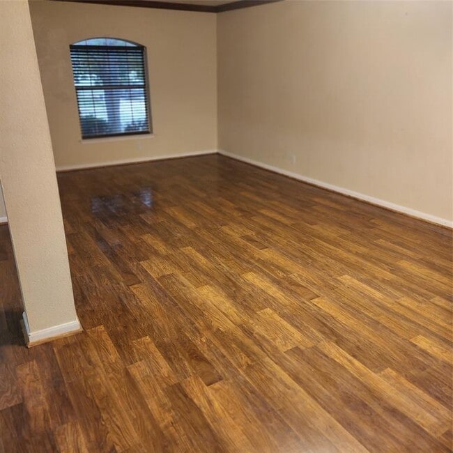 Foto del edificio - 706 Maplecreek Dr