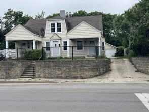 Building Photo - 509 S 18th St