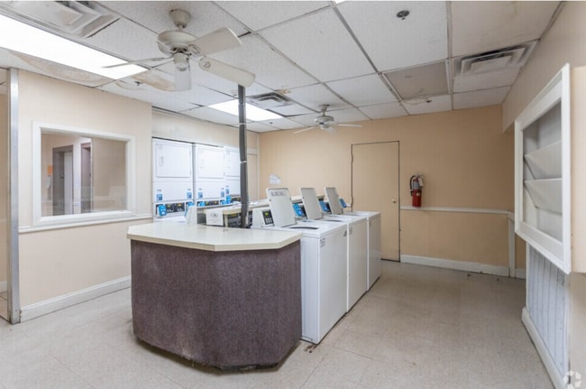 Interior Photo - Park Tower Apartments
