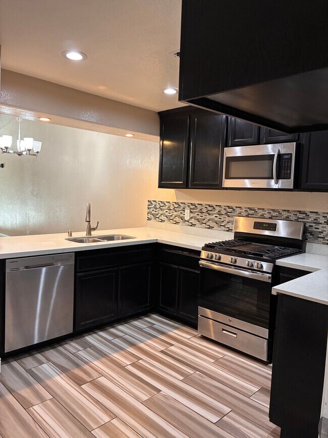 Foto del edificio - 1741 Wildflower Cir