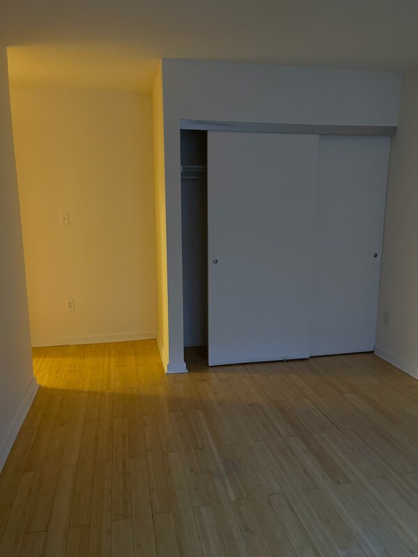 Foto del edificio - 2546 Stillwell Ave