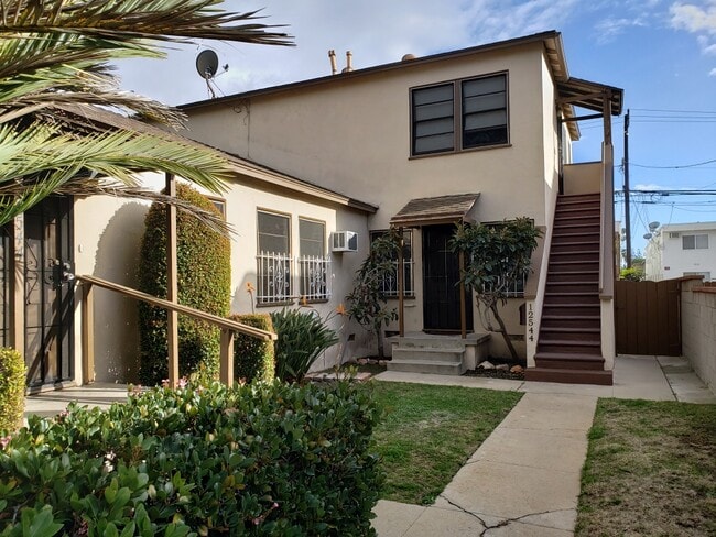 Building Photo - 12544 Venice Blvd