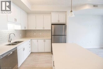 Building Photo - 142 Foamflower Pl