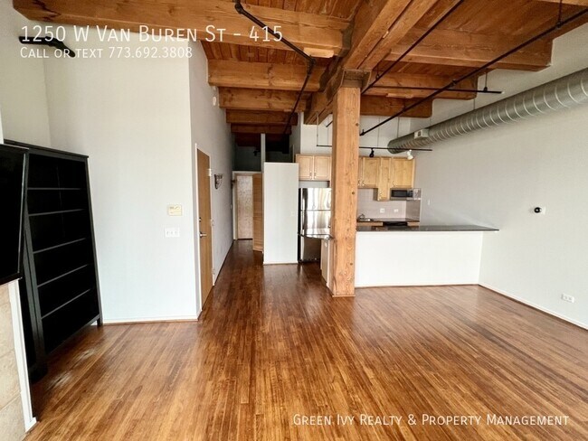 Foto del edificio - 1250 W Van Buren St