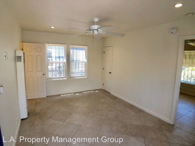 Building Photo - 1222 N Kenmore Ave