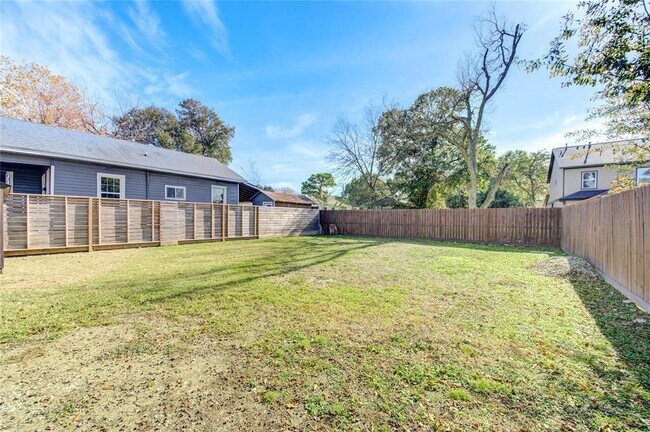 Foto del edificio - 822 Wilkes St