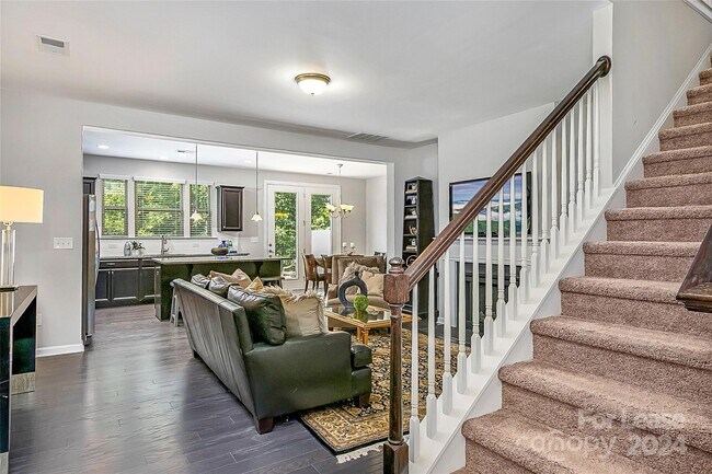 Foto del edificio - 9449 Glenburn Ln
