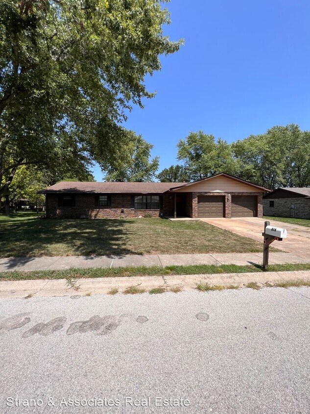 Primary Photo - 3 br, 2 bath House - 312 Weatherstone Drive