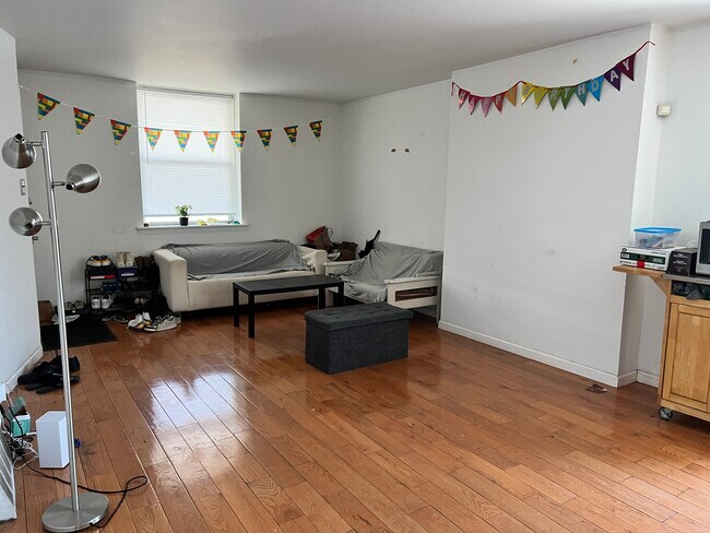 Foto del edificio - 648 N 33rd St