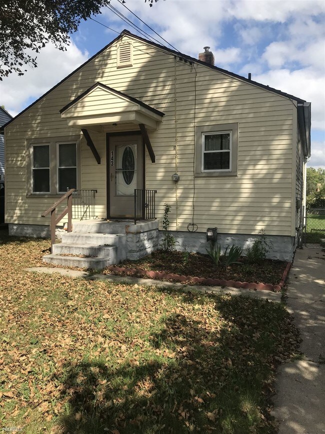 2 br, 1 bath House 143 Amos St House for Rent in Jackson, MI