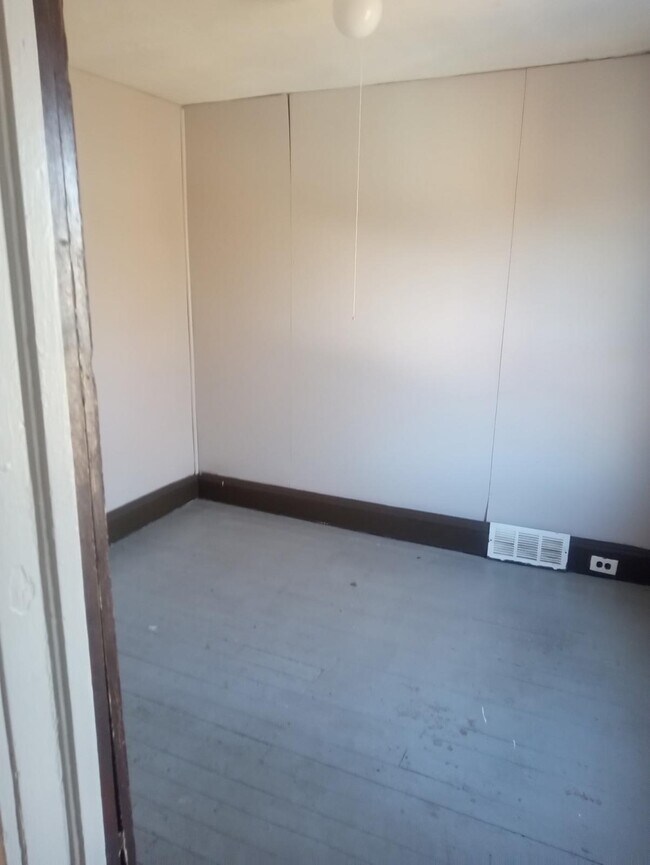 Foto del edificio - 1968 Cudaback Ave