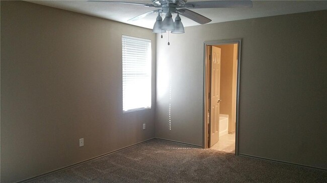 Building Photo - 3800 Kathryn Way