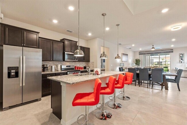 Foto del edificio - 7195 Oakmoss Loop