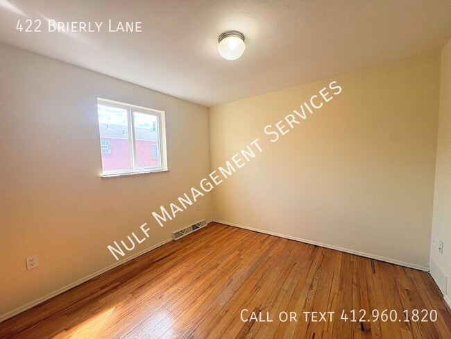 Building Photo - 422 Brierly Ln